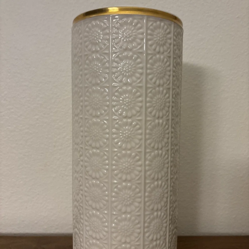 Lenox Porcelain Gold Trim 12